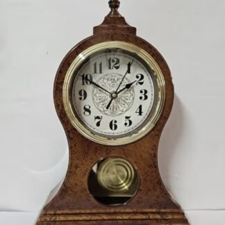 שעון שולחני צבע חום עם מטוטלת וינטג’