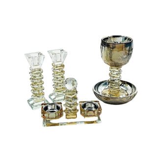 סט מוזהב מדורג פמוטי שבת, מלחיה וגביע לקידוש