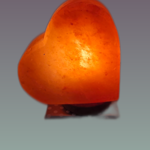 מנורת מלח דגם לב מעוצבת